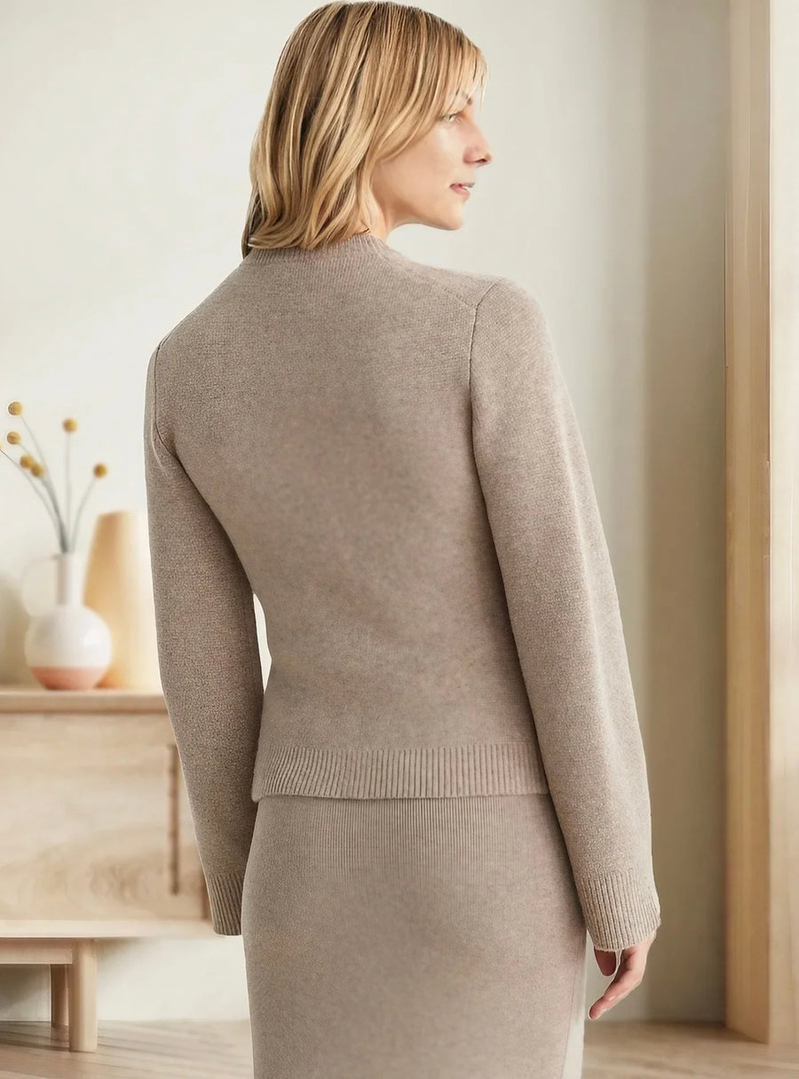 Mia - Women's Timeless Buttoned Elegance Cardigan